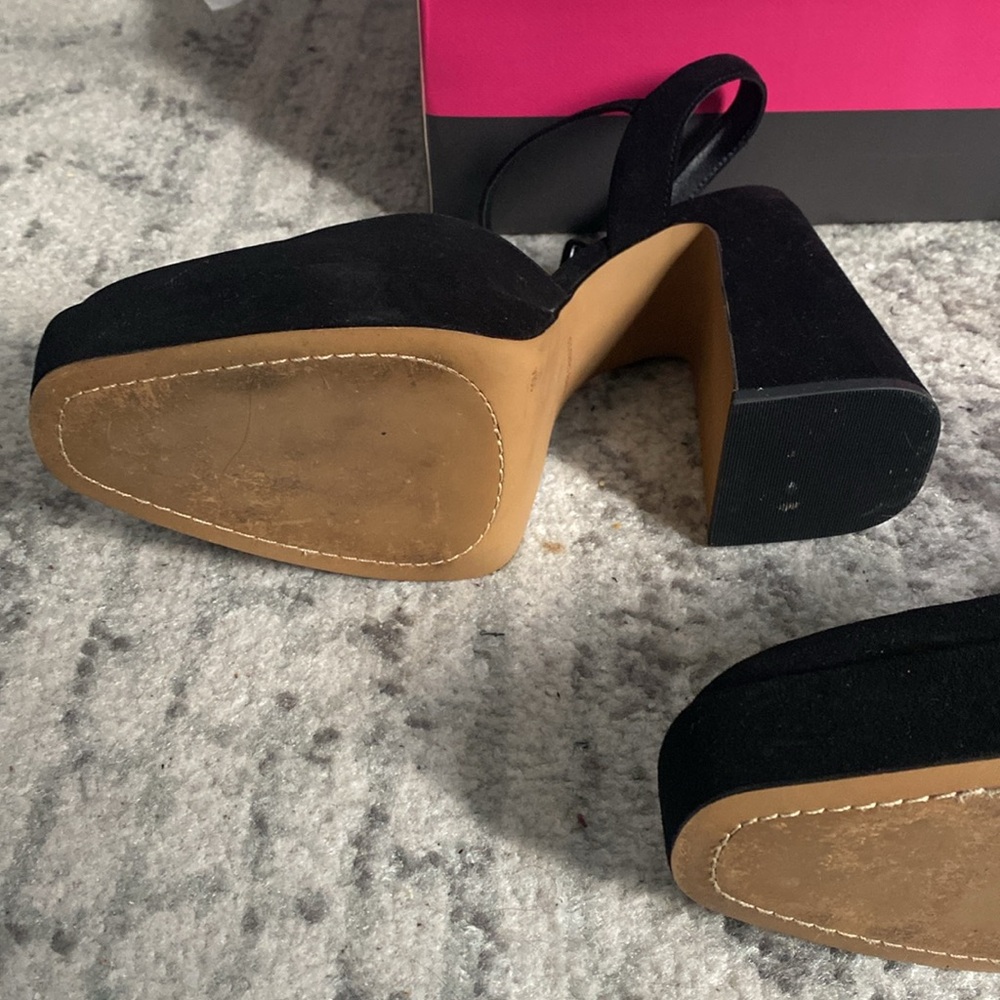 Vince Camuto Black Heels - Picture 4 of 8